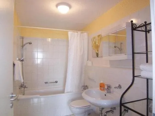 致青春特里夫酒店 3*